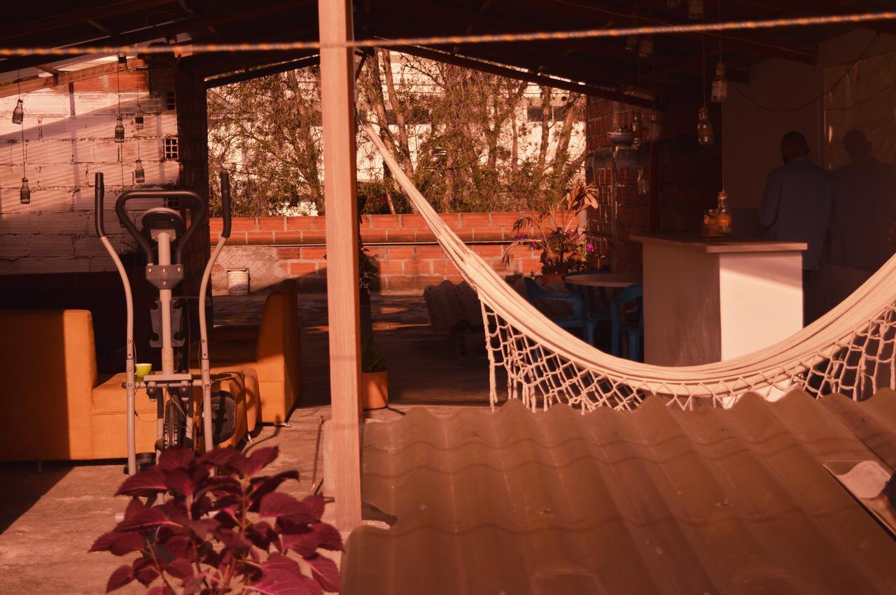 El Descanso Donde Sara Hostel Medellín Exterior foto